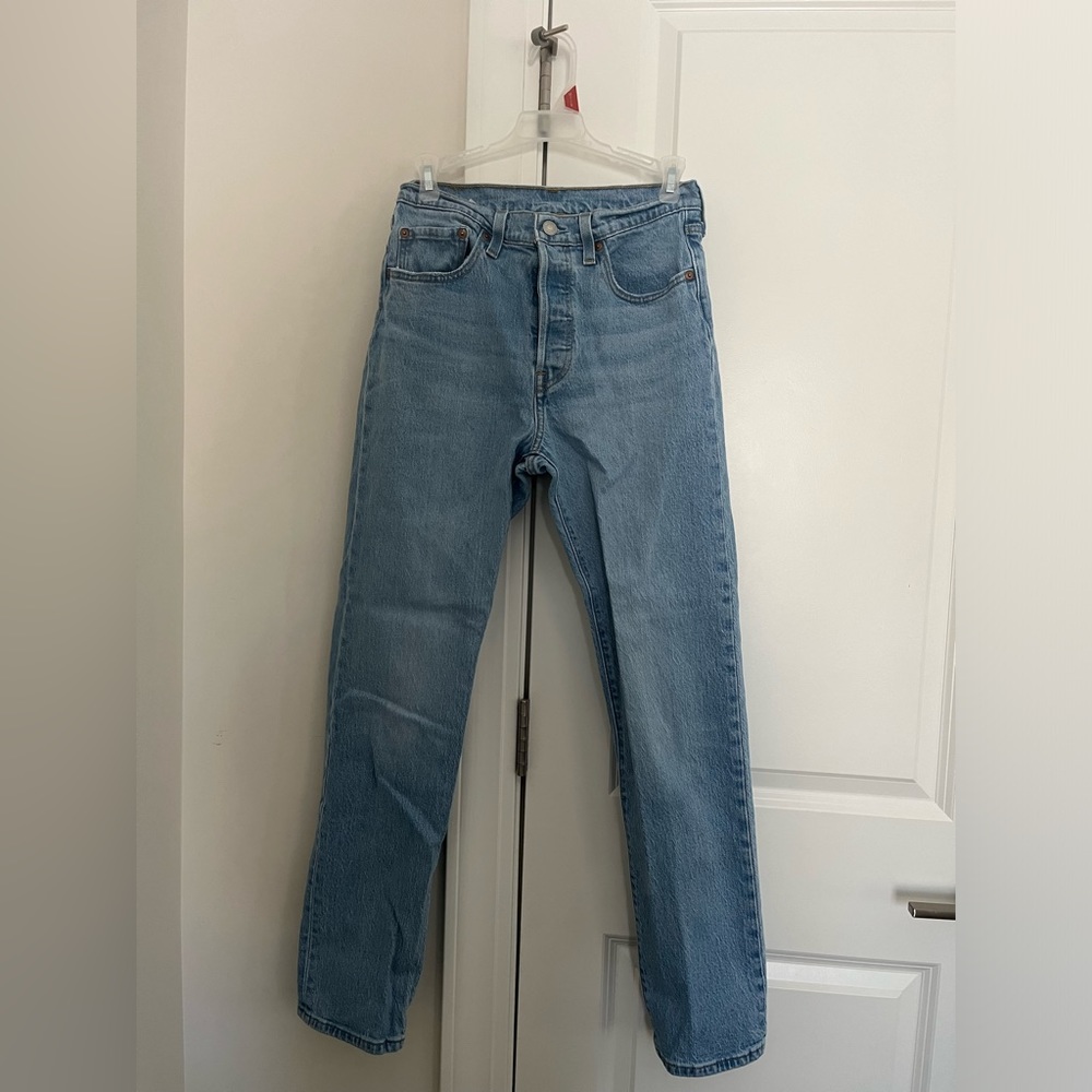 Levi’s 501 Mid Wash Straight Legged Women’s Jeans with Button Up Fly